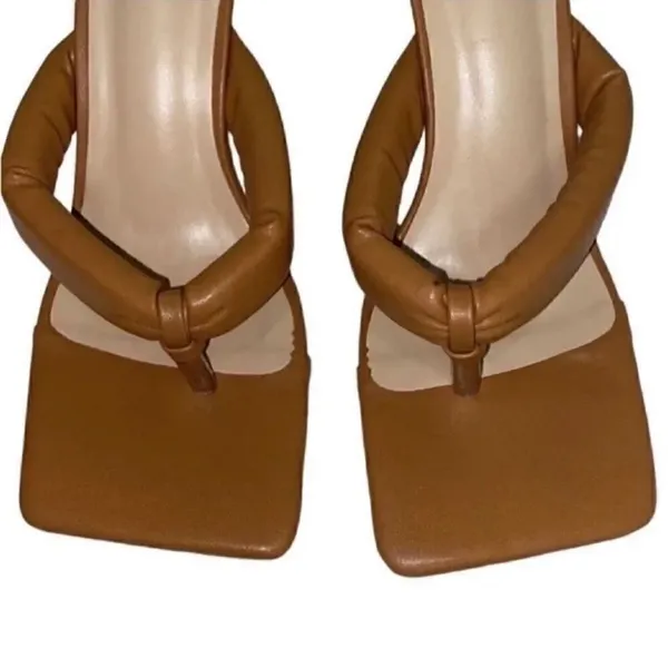PrettyLittleThing Padded Brown Square Mouth Thong Sandals(Size 5) - Image 6