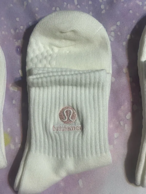 Lululemon Socks quarter crew - Image 4