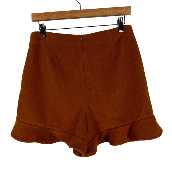 NWT Very J Fleece High Rise Ruffle Shorts Brown Earthy Minimalist Size M - Image 3