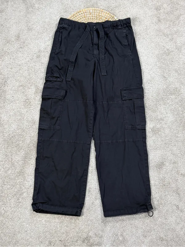 GAP Women’s Cotton Fine Twill Cargo Easy Pants in Black M - Image 2