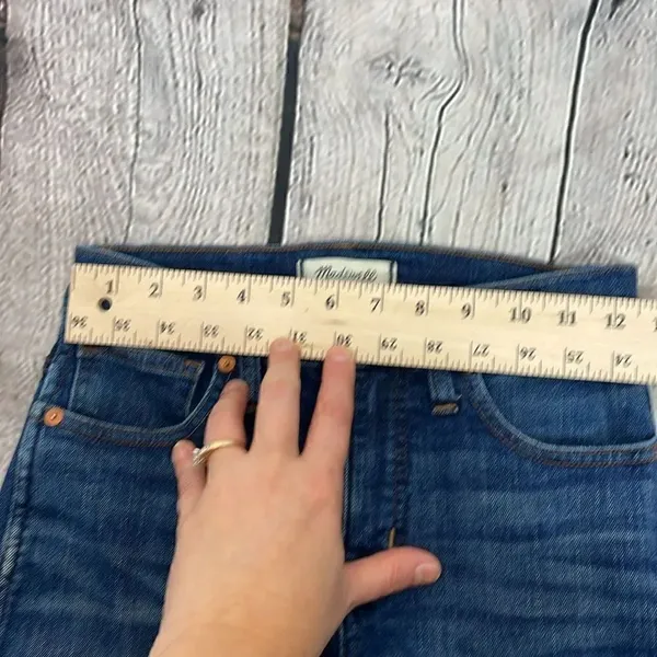 Madewell Women’s Slim Straight Jeans 25 inches - Image 9