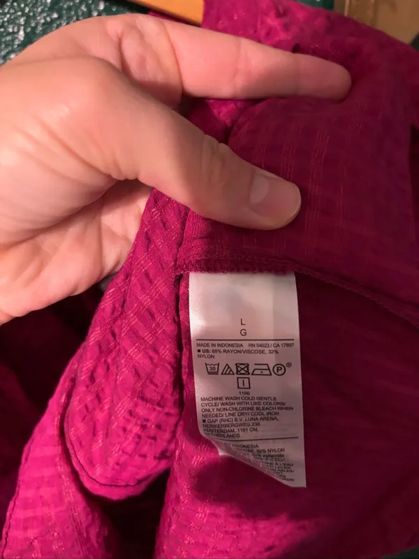 Banana Republic Pink Button Down Blouse NWT Sz Large - Image 3
