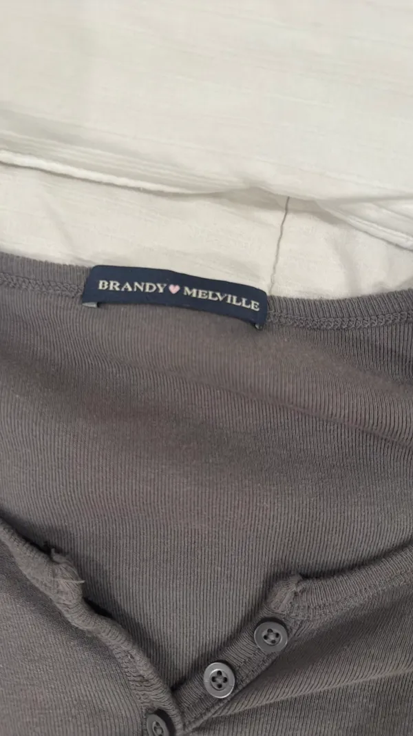 Brandy Melville Short Sleeve Top - Image 2