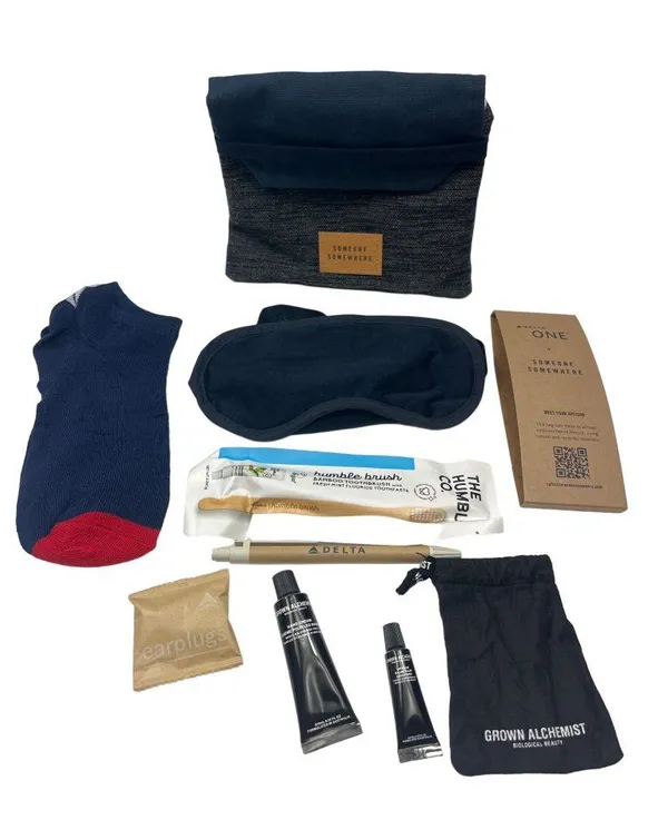 Delta One Travel Amenity Kit Someone Somewhere Includes Eye Mask Socks 71g - Image 2