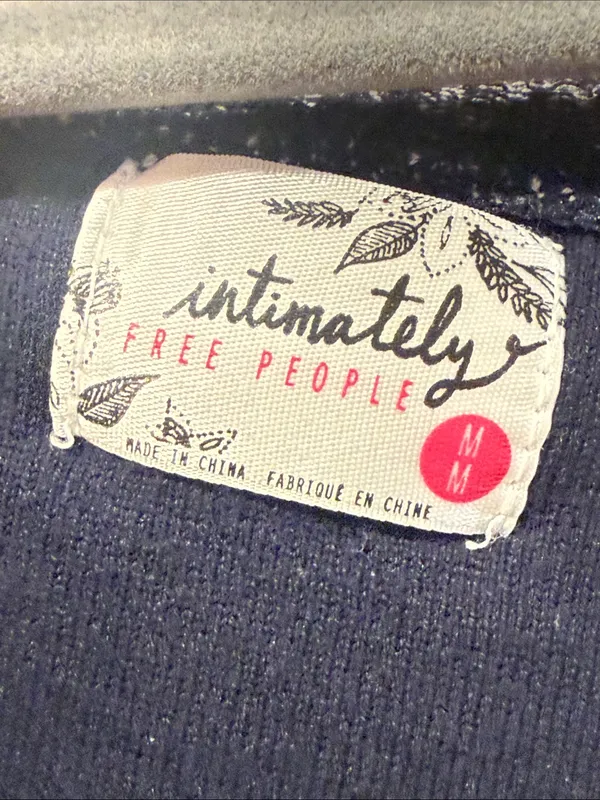 Free people intimately top with lace up v/neck hoodie size medium. - Image 2