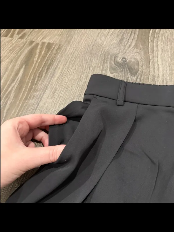 NWT Halara Black Flow Pleated High Rise Shorts - Image 3