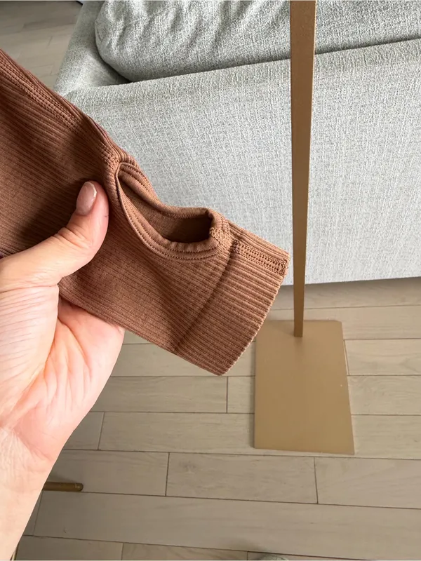 Ribbed‎ Square-Neck Brown Long-Sleeve Crop Top - Image 4