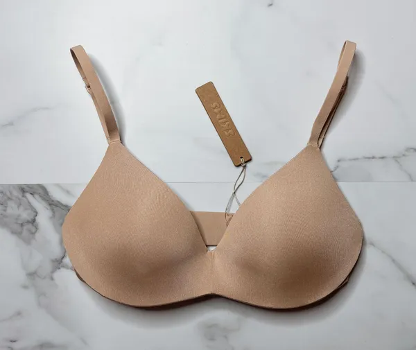 SKIMS NWT  Wireless Form Push Up Bra - Image 2