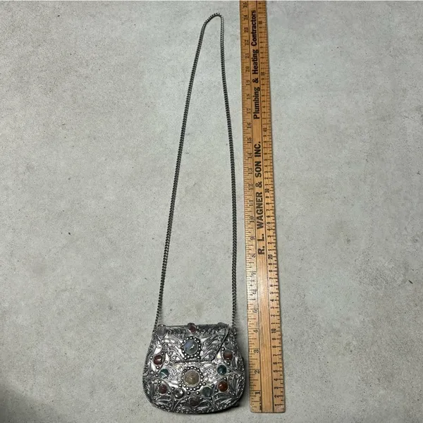 Vintage Sajai Metal Purse with Multicolor Agate Stones and Silver Chain Strap - Image 10