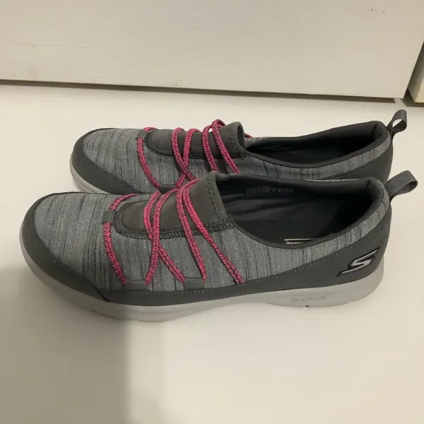 Skechers Gray pink‎ slip on Sneakers Go Steps women’s size 8.5 Go Go Mat walking - Image 6
