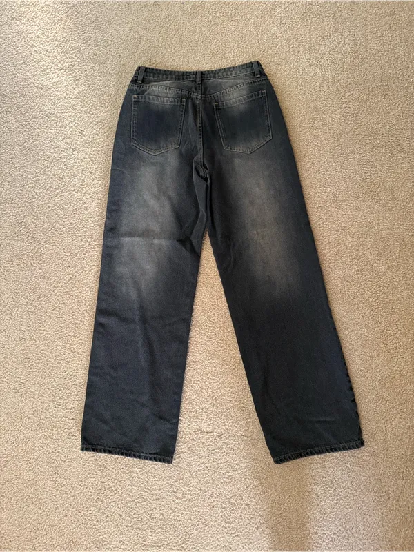 Missguided Faded Side Stud Low Rise Loose Straight Jeans - Image 4