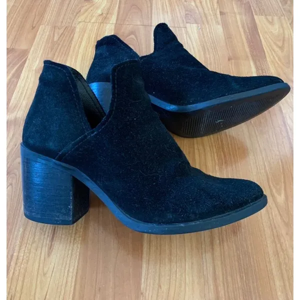 Steve Madden‎ Black Suede Boots - Image 3