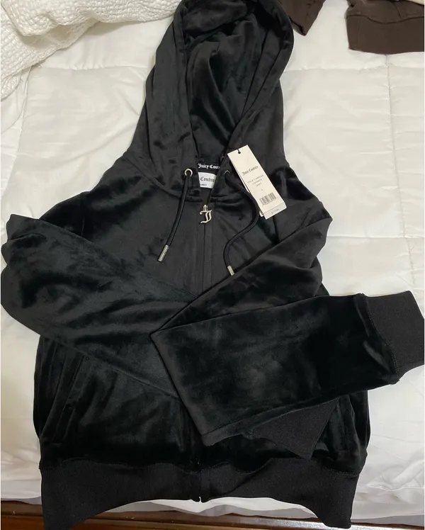 Juicy Couture Velour Black Tracksuit Set - Image 6