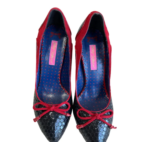Vintage Betsey Johnson‎ Navy Blue Red Bow Snakeskin Stiletto Y2K Heels Size 5.5 - Image 2
