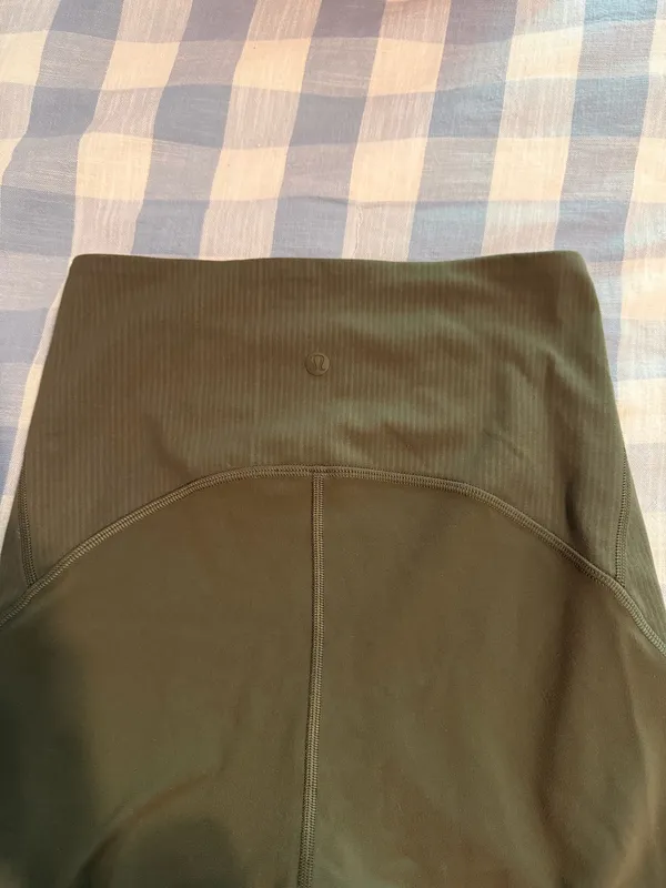 Lululemon Green Biker Shorts Size 4 - Image 6