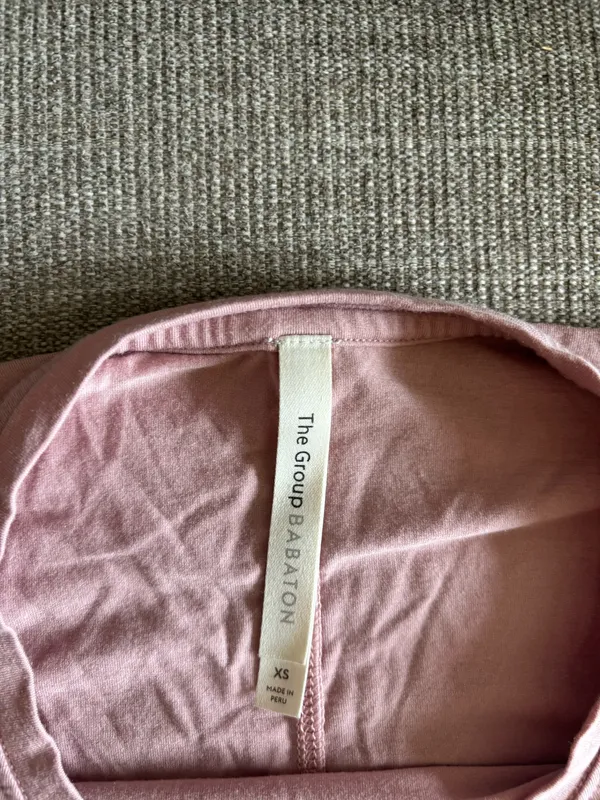 Aritzia The Group Babaton crop top - Image 2