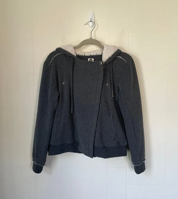 Roxy grey hooded zip up Peacoat style jacket Sherpa lined Women’s size medium - Image 3
