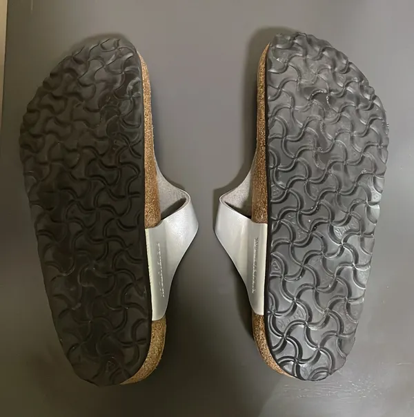 Birkenstock Gizeh Silver Ice Pearl Onyx Birko-Flor Thong Sandals $100 EUC Wmn 39 - Image 6