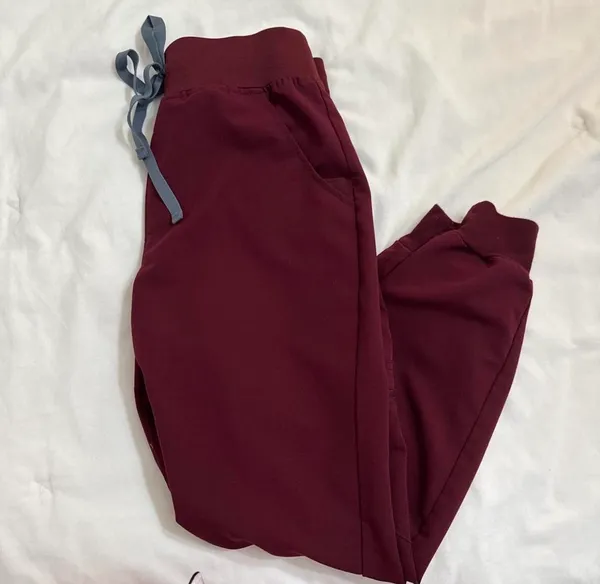 FIGS Burgundy Scrub Top/pants - Image 4