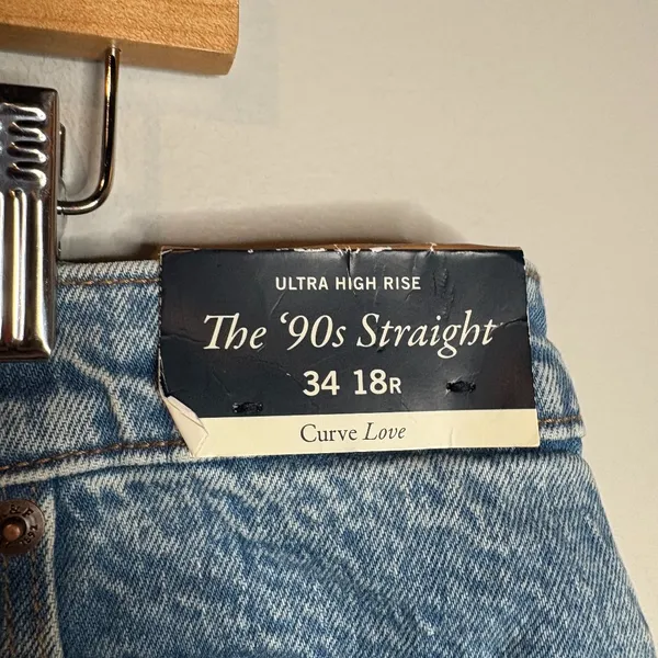 NWT Abercrombie & Fitch Ultra High Rise 90's Straight jeans - Image 3
