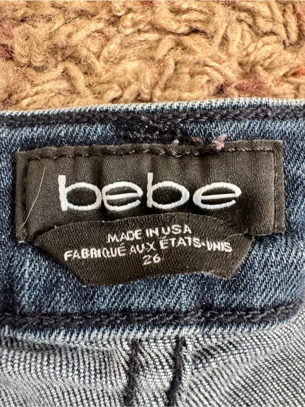 Bebe Dark Blue Rolled Cuff Denim Shorts size 26 - Image 8