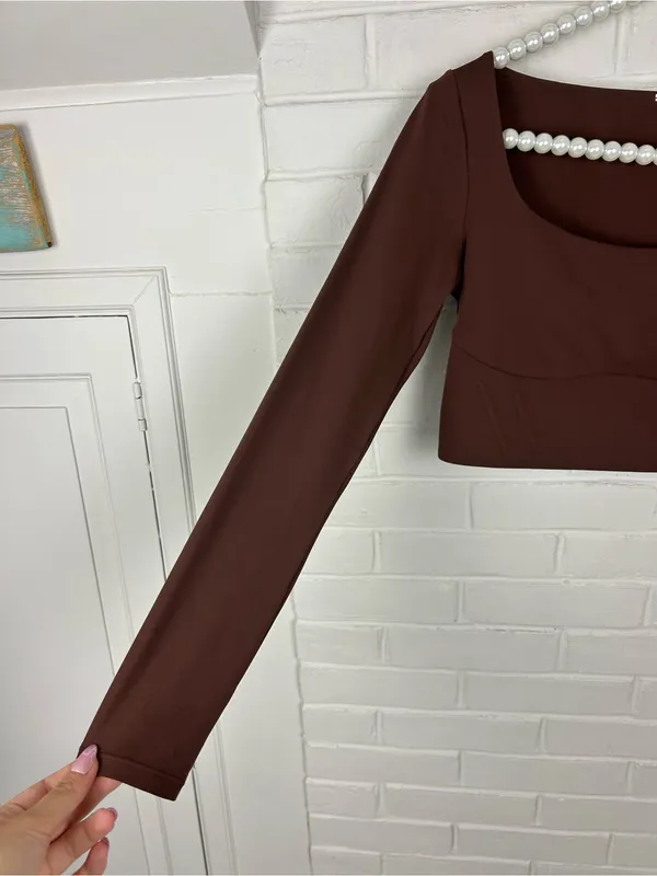 Victoria’s Secret Brown Padded Long Sleeve Cropped Workout Top - Image 5