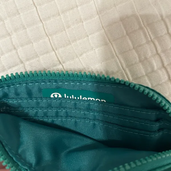 Lululemon Green Clipable Card Pouch - Image 7