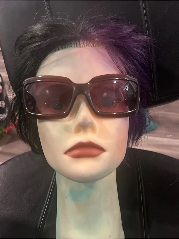 Oversized Brown Gradient Sunglasses and 1.50 Readers - Image 4
