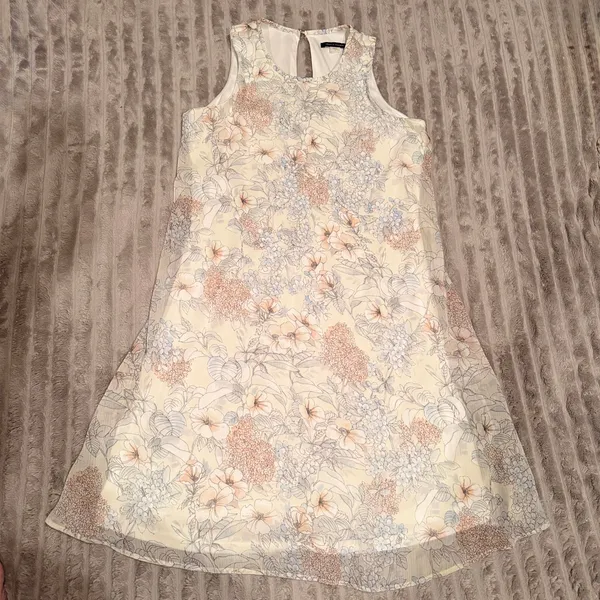 Tommy Hilfiger Floral Sleeveless Shift Dress, Size 4, Fully Lined, Keyhole‎ Back - Image 2
