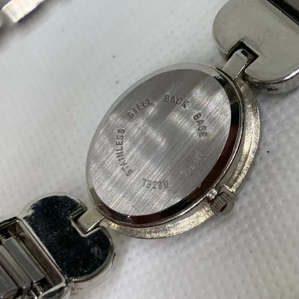 Collezio women silver tone watch 20mm oval hearts mop dial size 7” running - Image 6