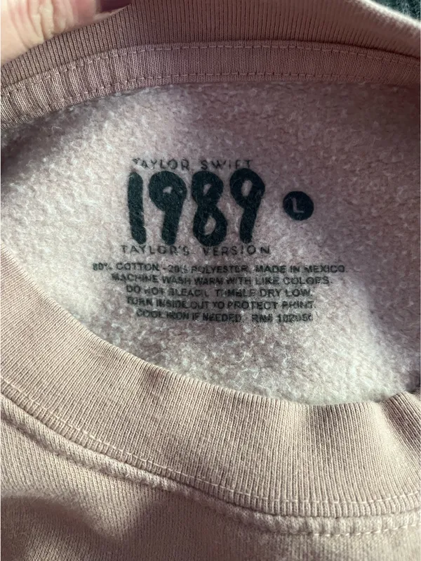 Taylor Swift 1989 Crewneck Taylor’s Version - Image 3