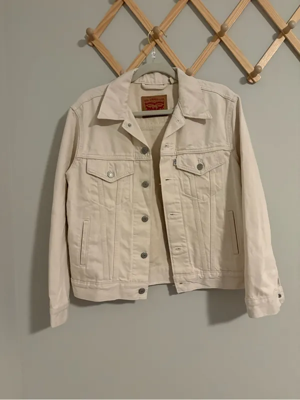 Levi’s Cream Trucker Denim Jacket size Small White - Image 2
