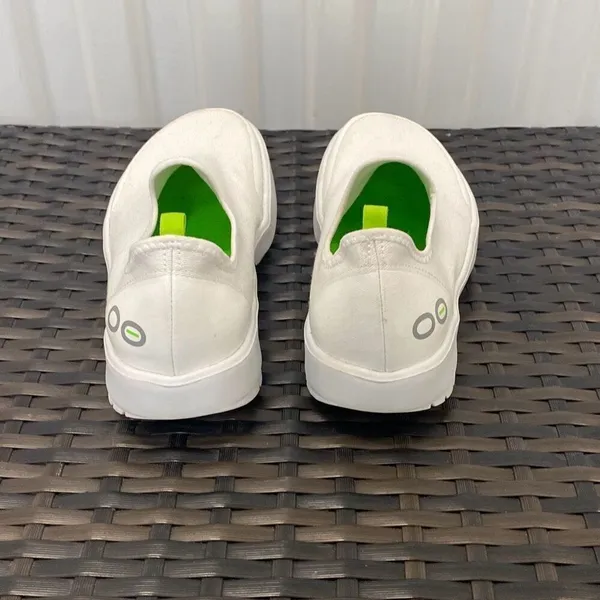 Oofos Sneakers women’s size 7 White - Image 4