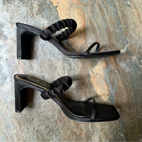 Lulu's Black Slip On Heeled Sandals Women's Size 11 - Image 4