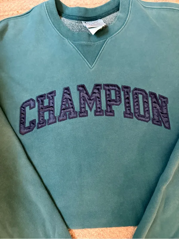 Women’s Champion Reverse Weave “CHAMPION” Cropped Sweatshirt • XL - Image 5