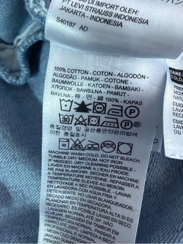 Levi’s Premium Light Wash Denim Trucker Jacket XS Cotton Women’s - Image 4