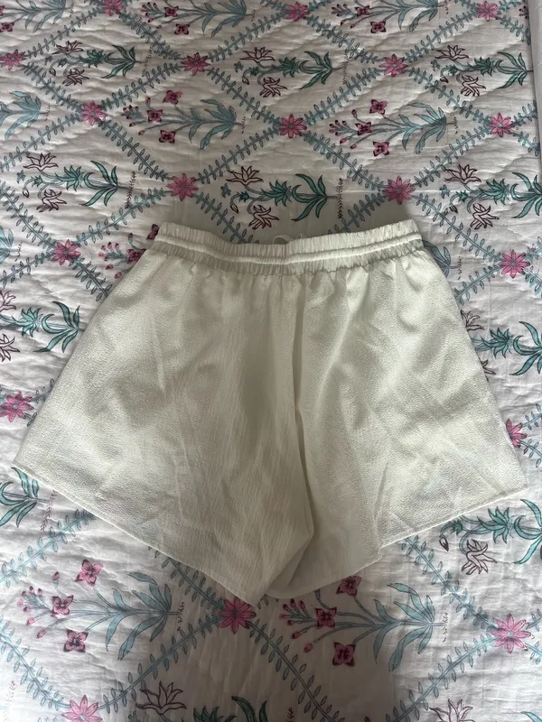 Grey Bandit Linen Shorts - Image 2