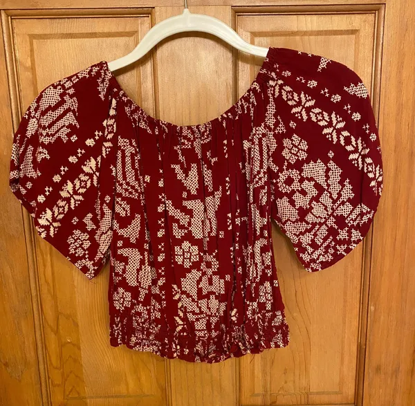 Off The Shoulder Red And White Top Size M - Image 2