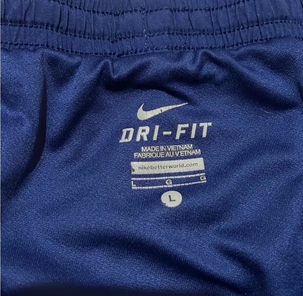 Nike Shorts Size L - Image 4