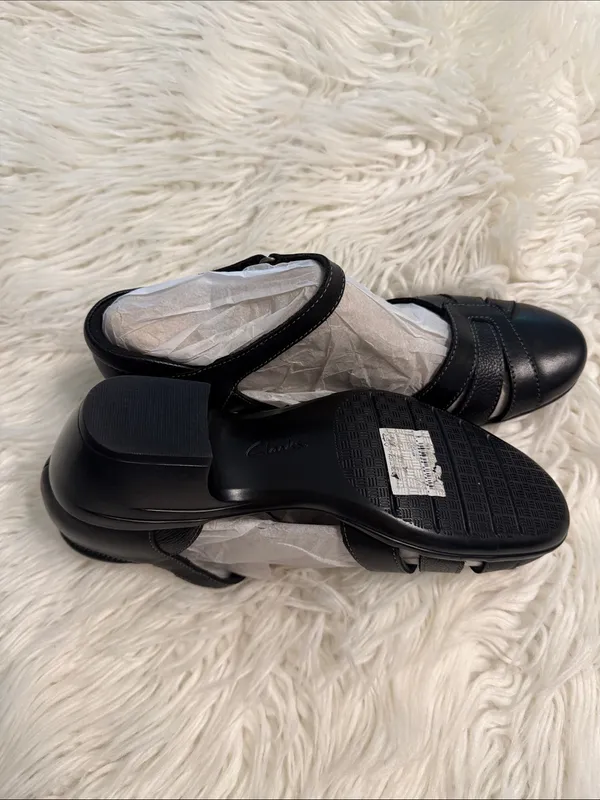 Clarks Black Low Heel Mary Jane Pumps size 8.5 BNWOT see all photos - Image 7
