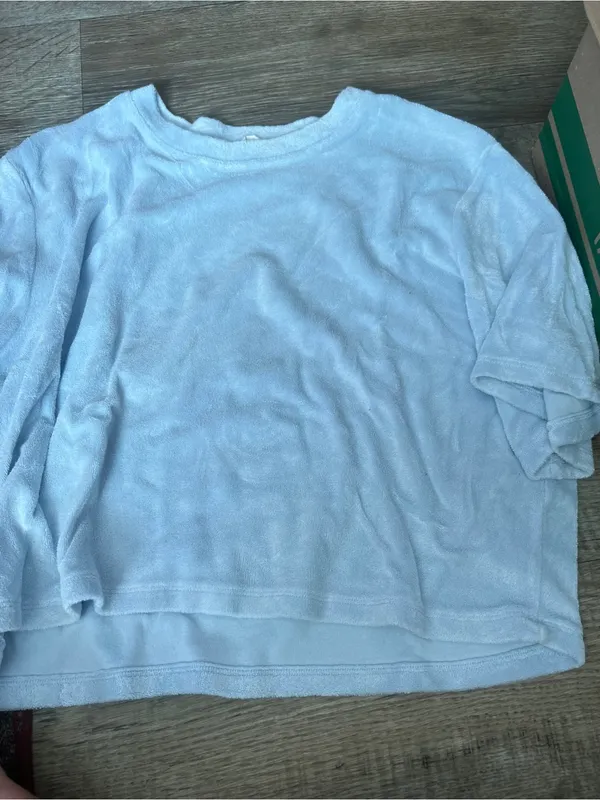 Aritzia Light Blue Women's Short Sleeve Terry Crewneck Top - Image 3