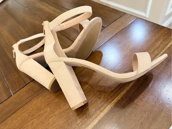 Charlotte Russe Faux Suede Block Heel Sandals Nude Beige Size 8 NWOB - Image 3