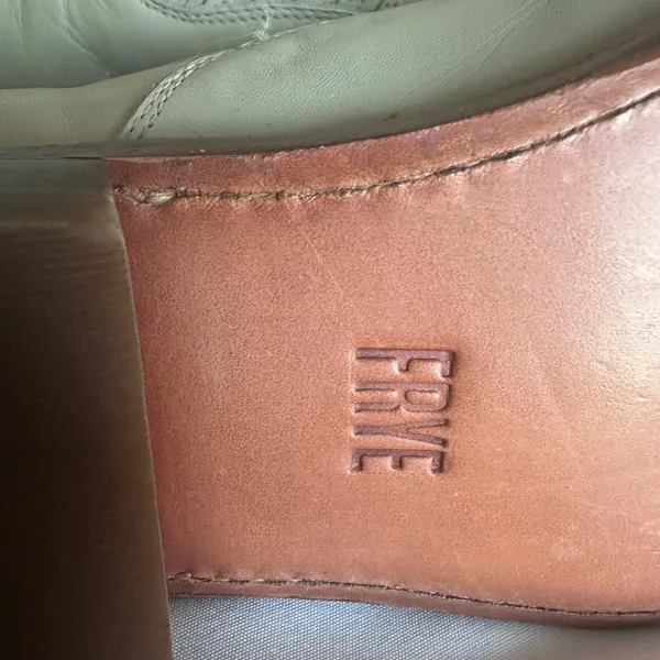 Frye Carson women’s ancle light Cream Leather Boots size 7 - Image 7