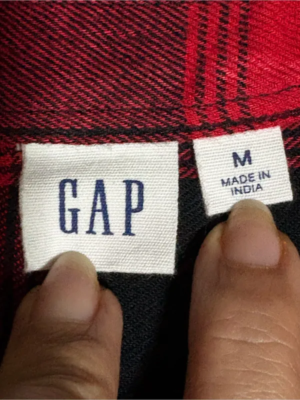 GAP Red and Black Plaid Casual Button-Down Shirt - Image 6