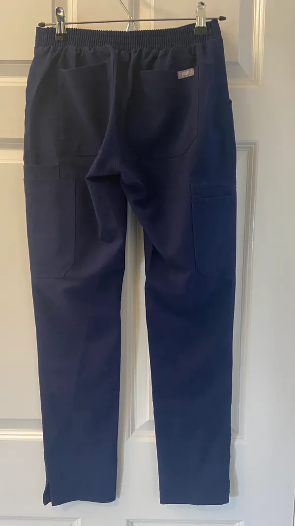 FIGS Navy Blue Scrub Set - Image 2