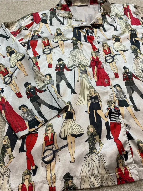 Taylor Swift Cream Button-Down Top with Red & Black Figurine Print Size M - Image 14