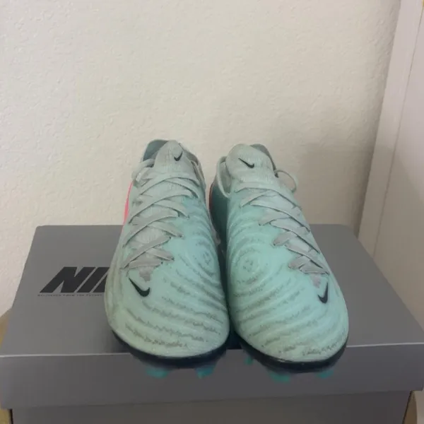 Nike women’s soccer cleats - Image 5