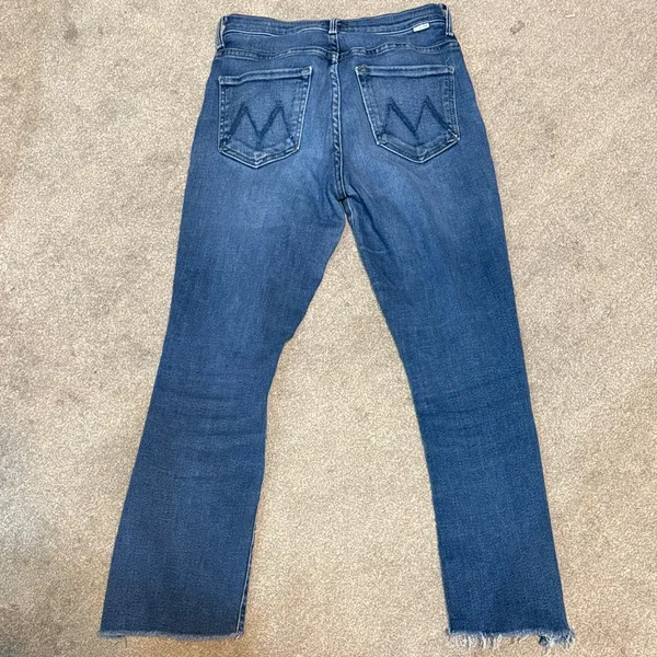 Mother Medium Wash Insider Crop Step Fray Jeans Size 26 - Image 6