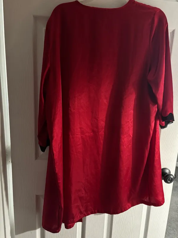 Apt. 9 Women’s Red Short Satin Wrap Robe Size XXL - Image 7