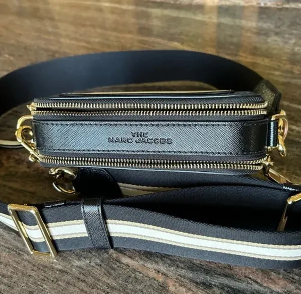 Marc Jacob’s Snapshot and Wallet - Image 8